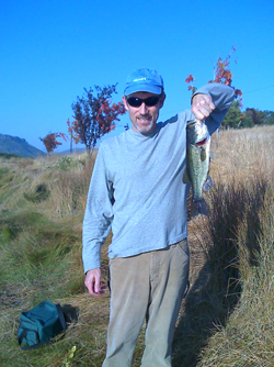 Rocky Rawstern catches a large mouth bass